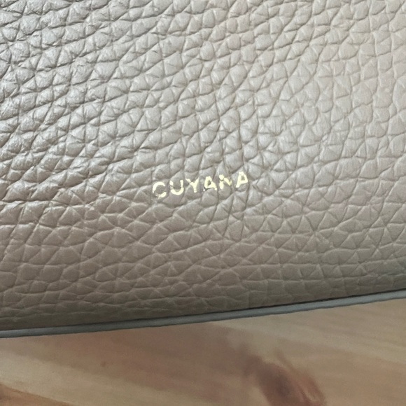 Cuyana 16 Inch System Tote in Cappuccino Pebbled Leather - Picture 5 of 7